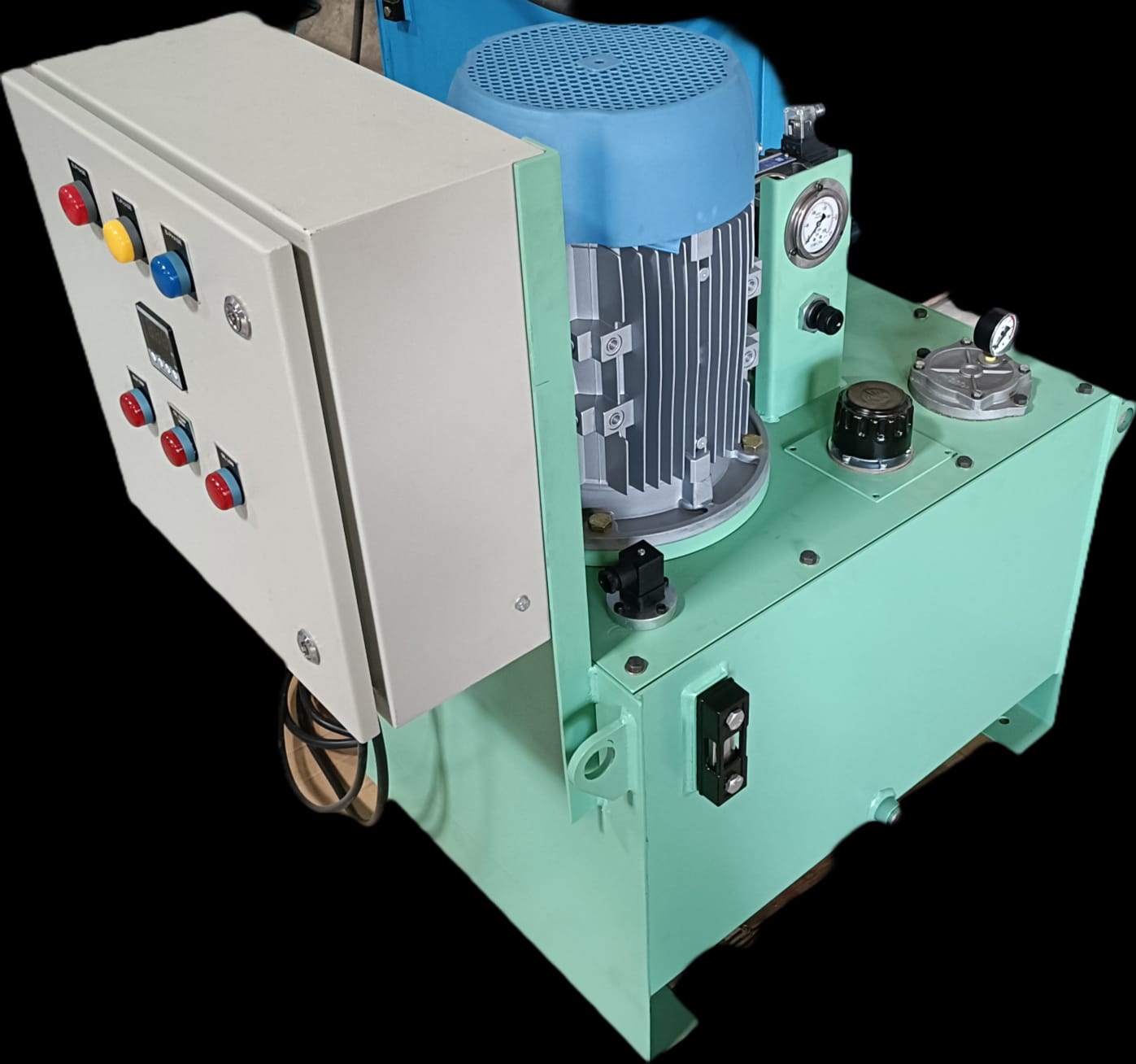 Hydraulic power pack with a vertical motor and electrical control panel